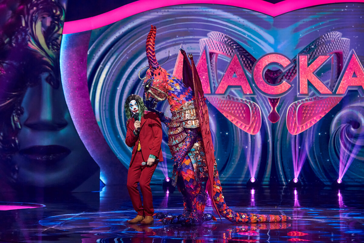 Осьминог в шоу маска на нтв. Шоу маска танцы 8 выпуск. Шоу маска 2024 дата выхода 5. Шоу маска на нтв. Шоу маска дракон.