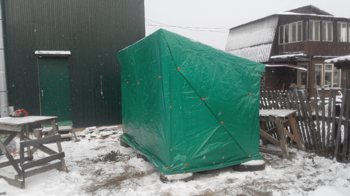 Да, в качестве шайб под саморезы использованы крышечки от Агуши. 