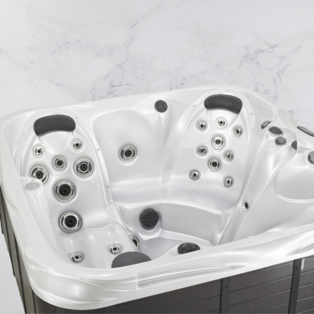 Гидромассажный спа-бассейн