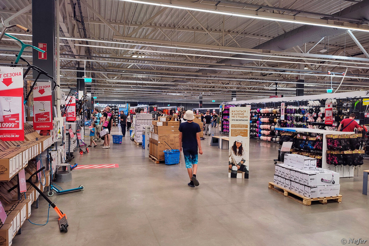 Декатлон закрылся, но не совсем | Маньяк-путешественник | Дзен