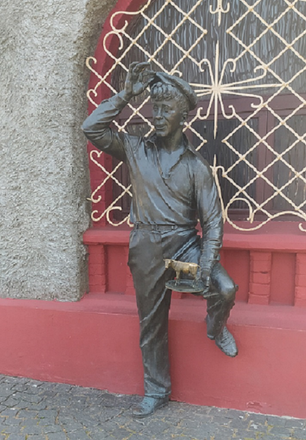 Памятник Шуре Балаганову