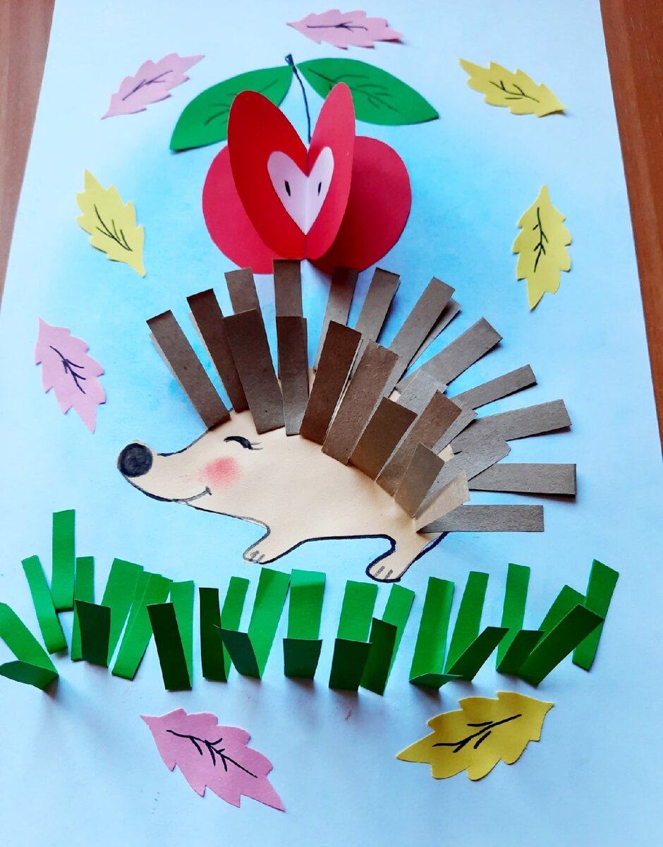 Для работы понадобится белая и цветная бумага.