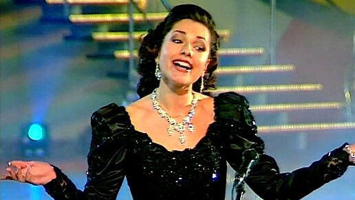 А сегодня была бы в топе оперных певцов Карина Сербина с её БОЛЕРО ЕЛЕНЫ 👍 или 👎