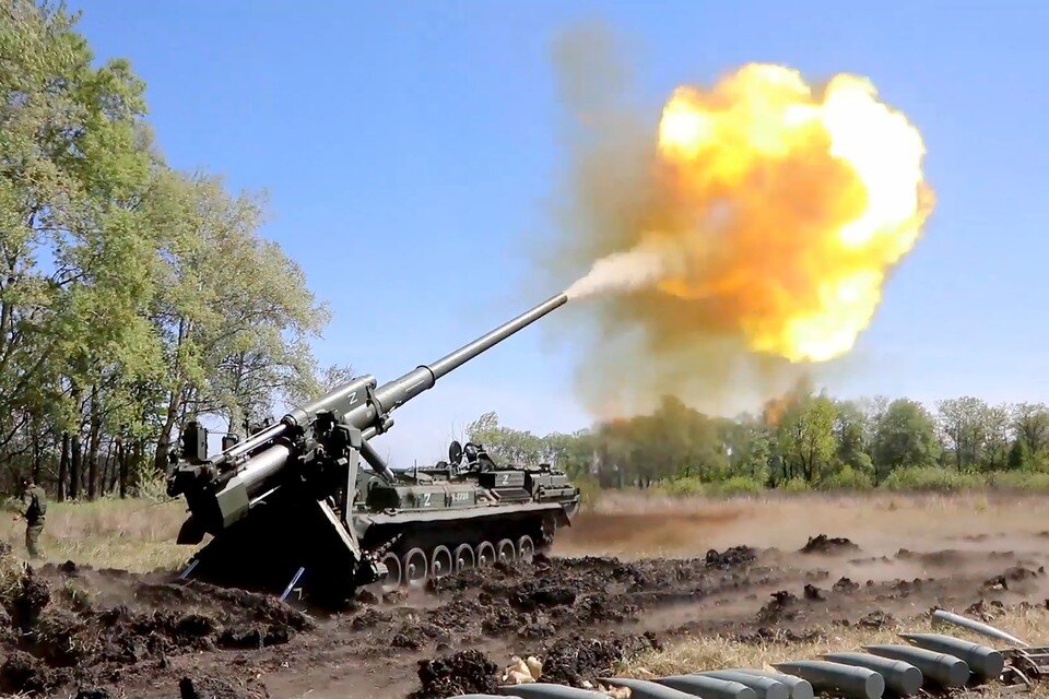     Работа 203-мм самоходной артиллерийской установки "Пион" ВС РФ.  Министерство обороны РФ