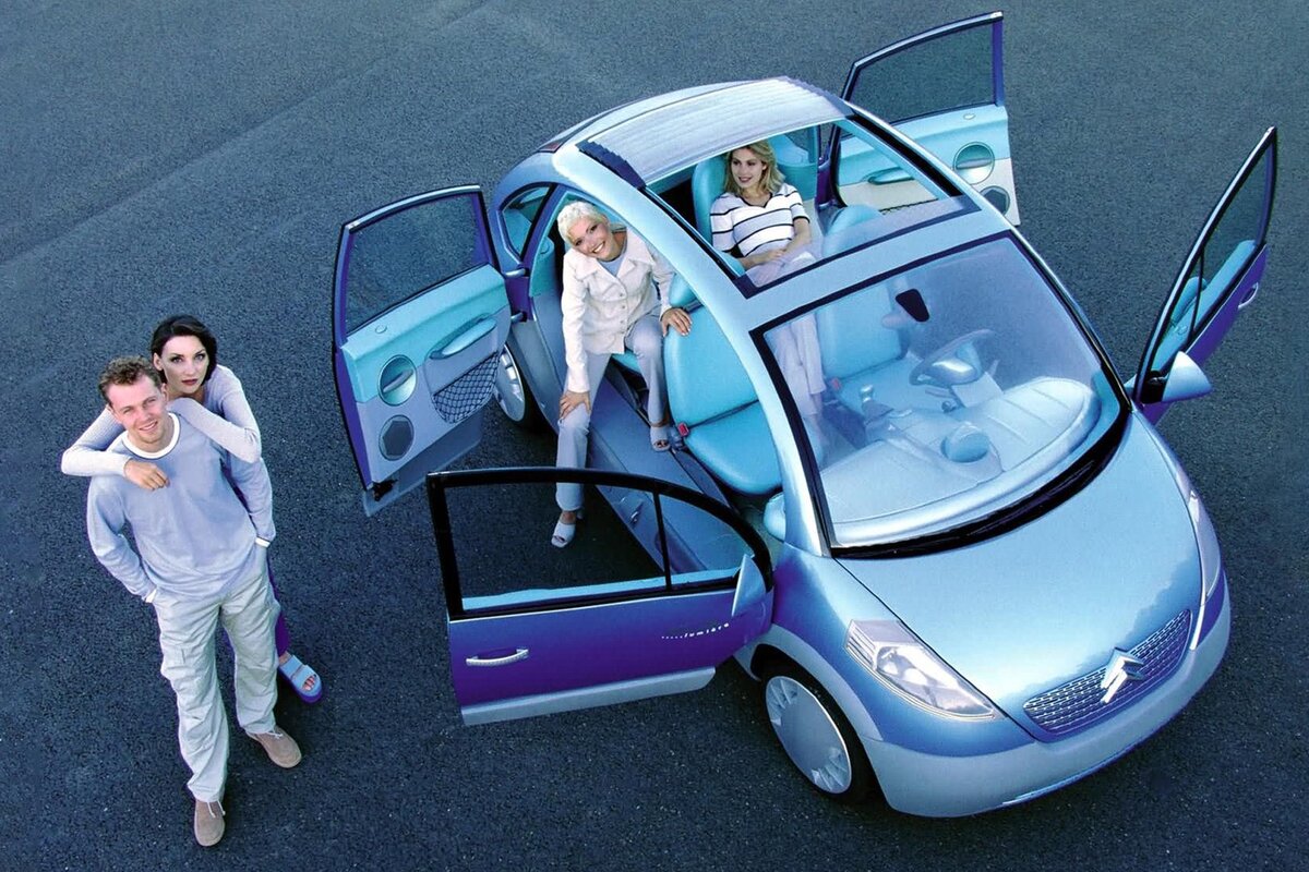 Замс авто. Женщина за рулем. Электромобиль и девушка. Техосмотр автомобиля. Автокредит в салоне.