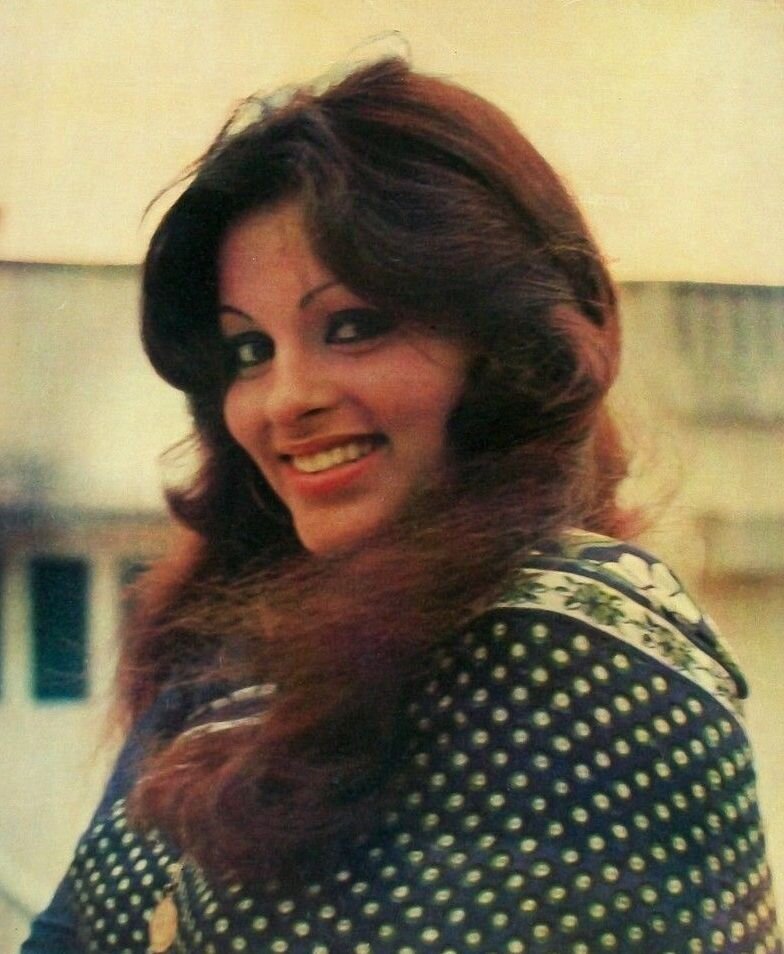 Симпл Кападиа. фото взято с яндекс-картинок.