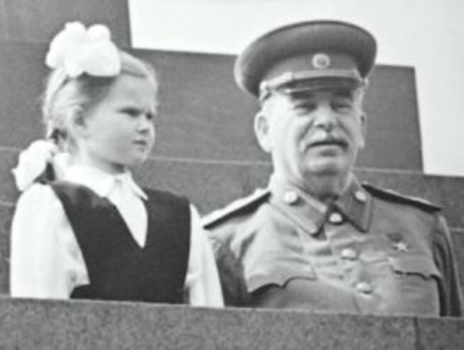 Вера Кондакова и Иосиф Виссарионович Сталин. Фото: из открытых источников