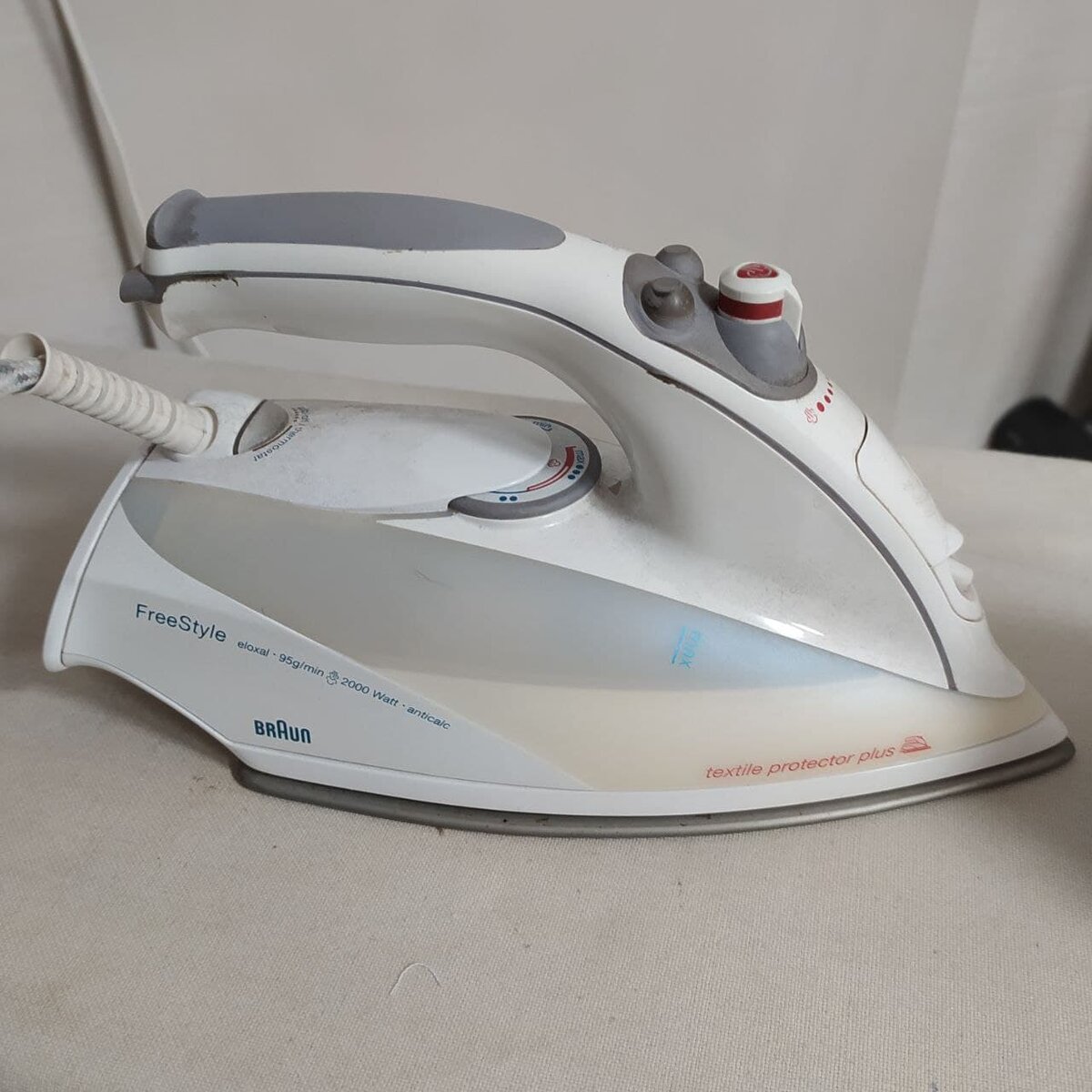 У меня самый обычный утюг