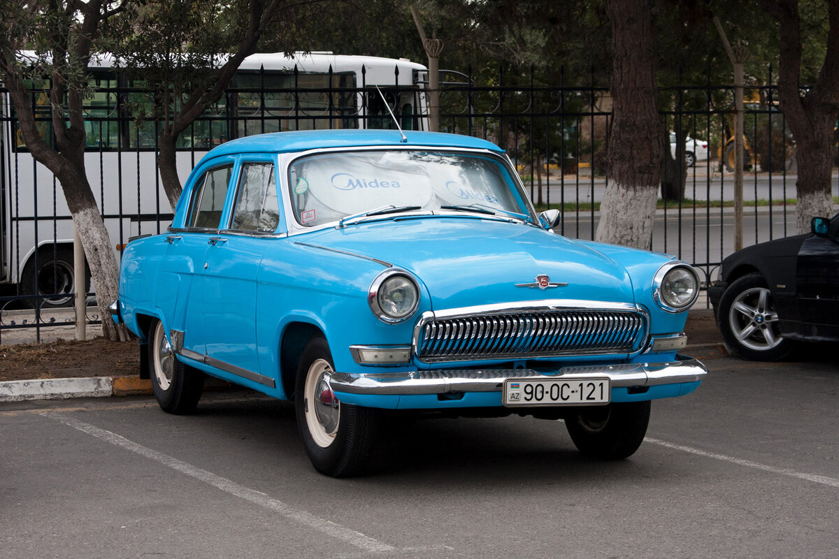 И тебе доброго утра, голубая машина!