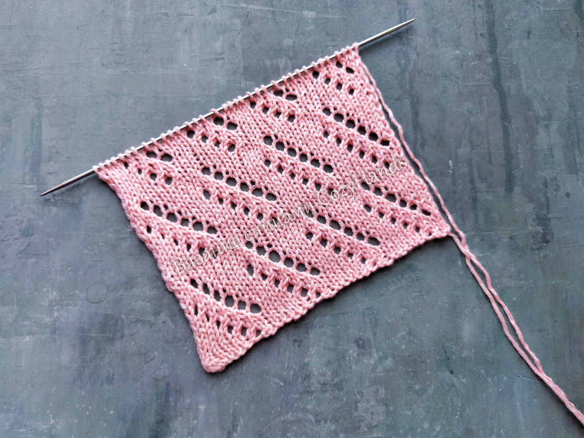 Красивые ажурные штрихи на лицевой глади