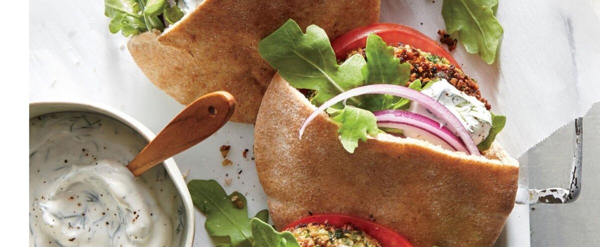 Коллаж создан на сайте www.canva.com