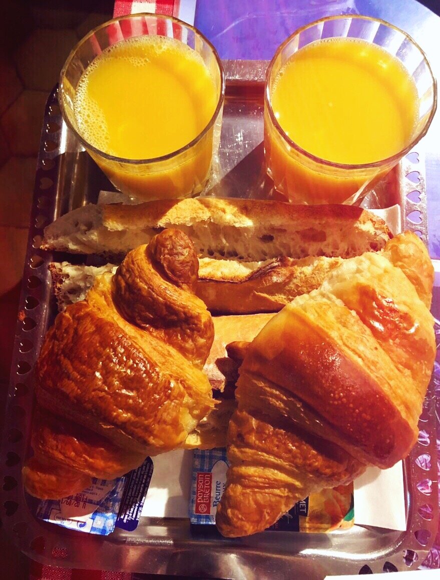 Круасан, багет, завтрак, французский завтрак