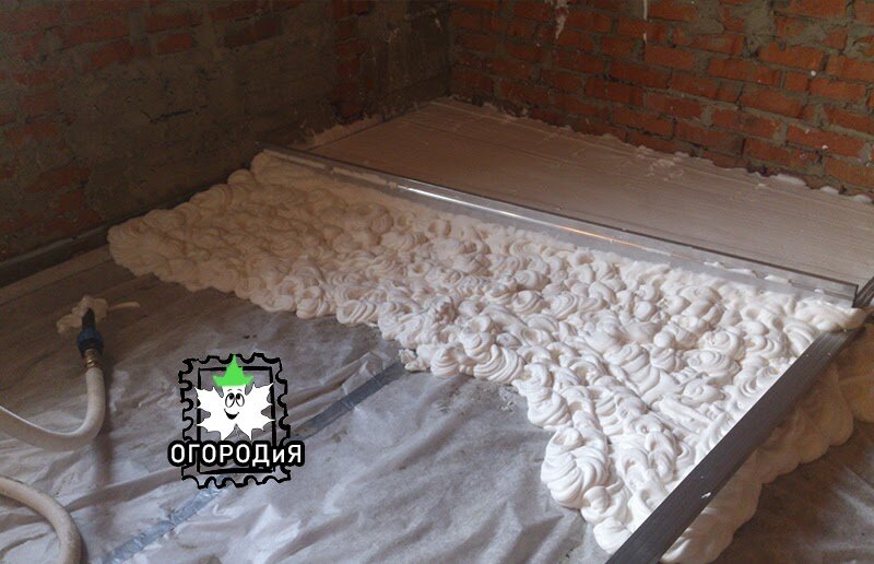 Утепление пола пеноизолом
