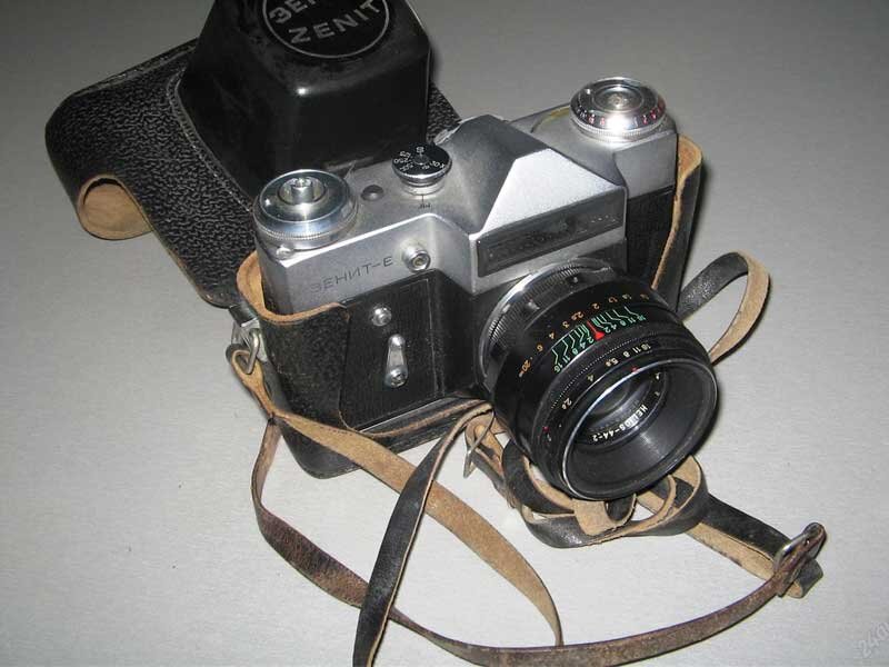 Фотоаппарат зенит е. Zenit e фотоаппарат. Фотоаппарат зеркальный Зенит Helios 44 2. Плёночный фотоаппарат Zenit e. Зенит 10 фотоаппарат.