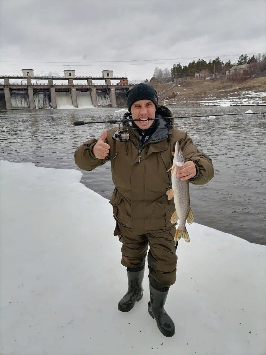 Рыбалка на дамбе. Клуб уральских рыбаков. Волковская плотина рыбалка. Рыбалка дамба Северодвинск. Рыбалка Рославль дамба.