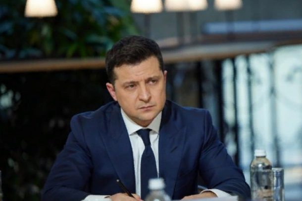 Похоже до Зеленского начал доходить смысл той политики что ведет по отношению к Украине Америка (фото из открытых источников)