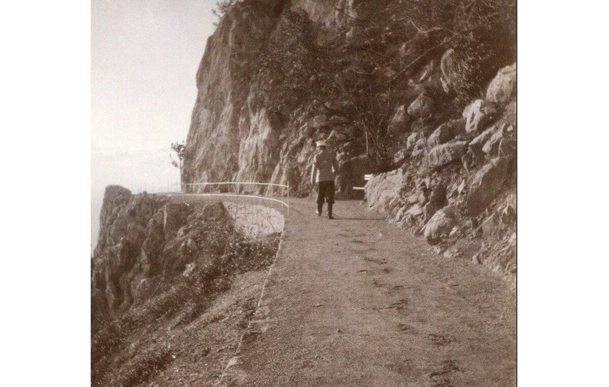 Царская тропа в Крыму. Источник фото https://www.pinterest.ru/pin/646125877776061209/