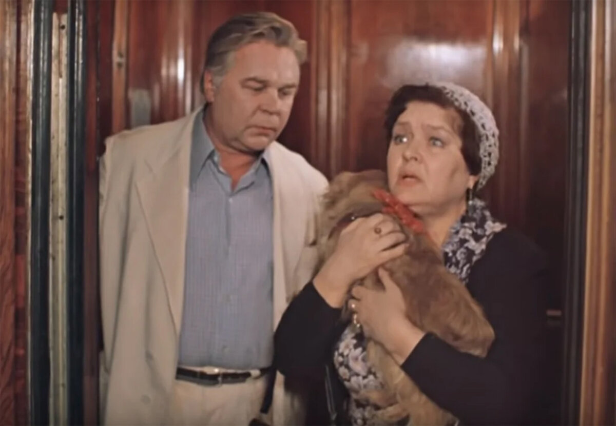 кого играла выходцева москва слезам не верит