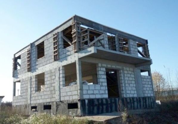 Каркасный дом с легкобетонными блоками в качестве заполнителя