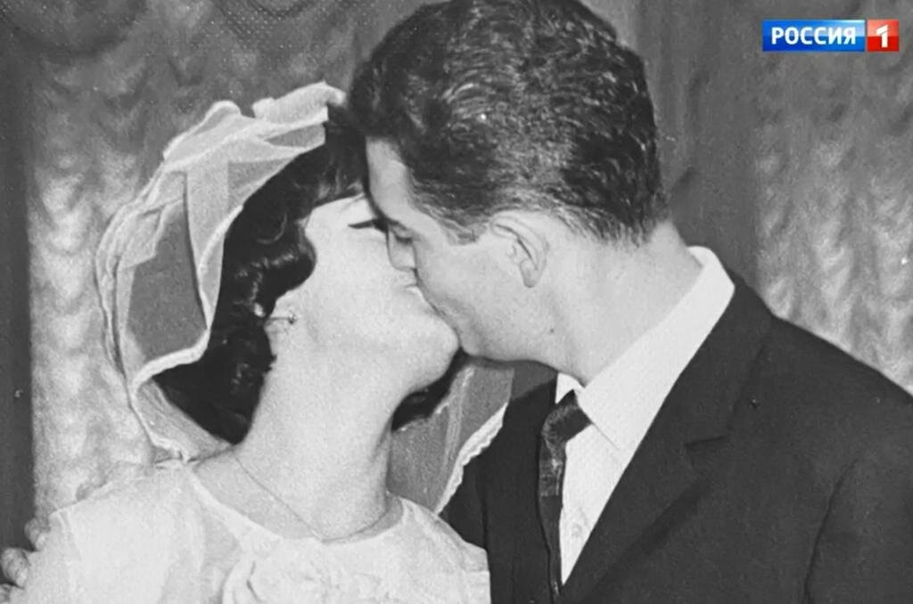 Михаил Шуфутинский с первой женой. Фото Яндекс.Картинки.