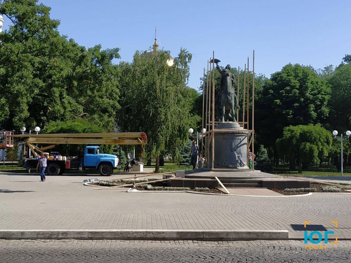 Памятник Суворову в Измаиле