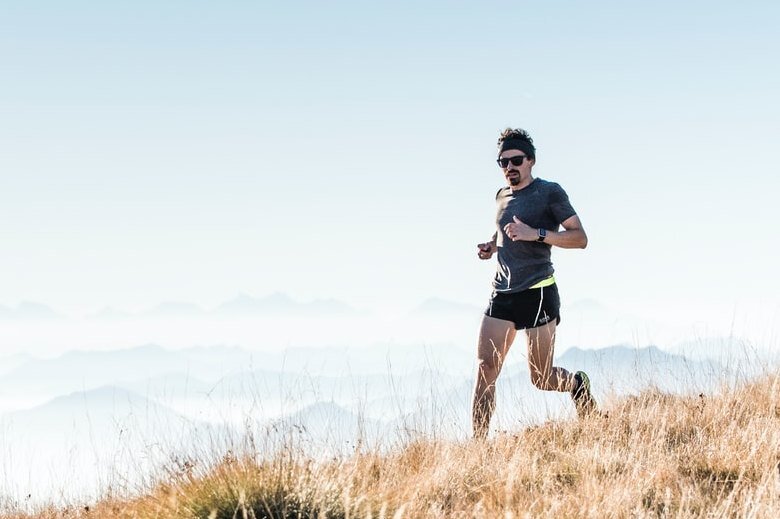4 running. Марафонец