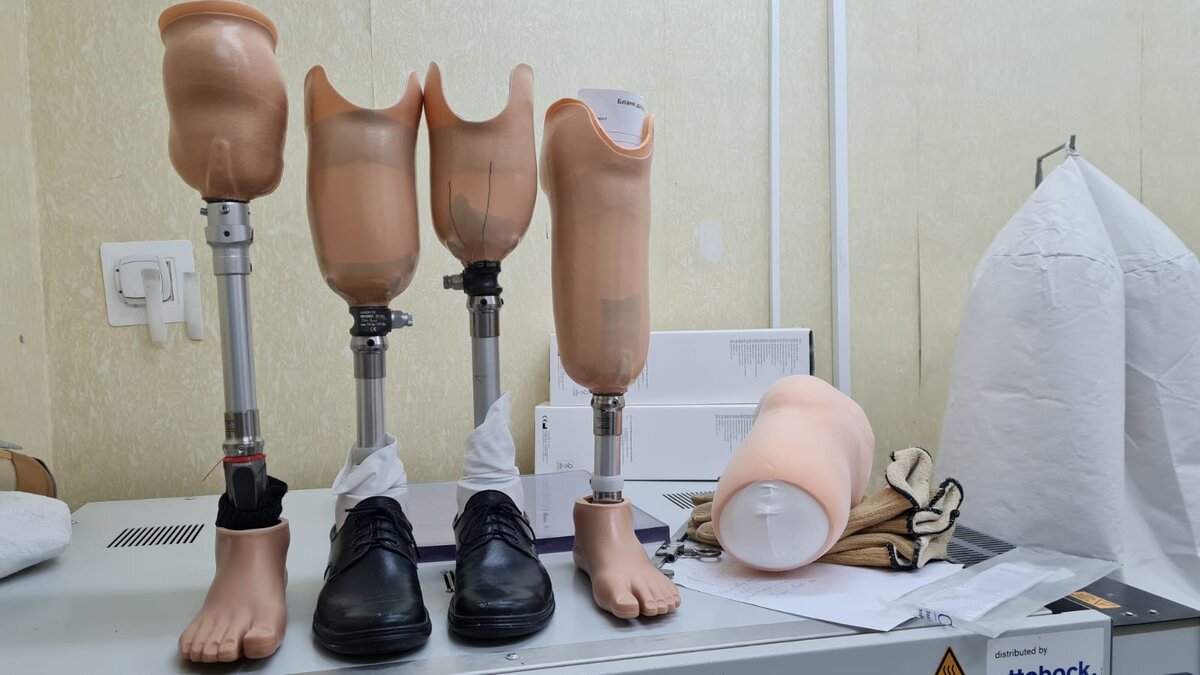 Протезы, изготовленные в ЦВМ, при парной ампутации конечностей