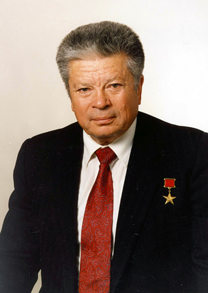 Святослав Федоров.