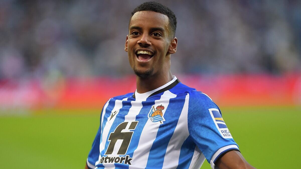    Футболист "Реал Сосьедад" Александер Исак© AFP 2022 / ANDER GILLENEA