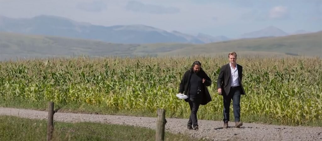 Кристофер Нолан во время подбора локации кукурузного поля для действий фильма Интерстеллар