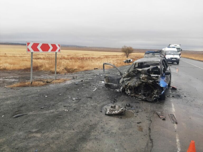    Под Новотроицком в ДТП погиб мужчина и госпитализированы 3 человека Марина Шарт