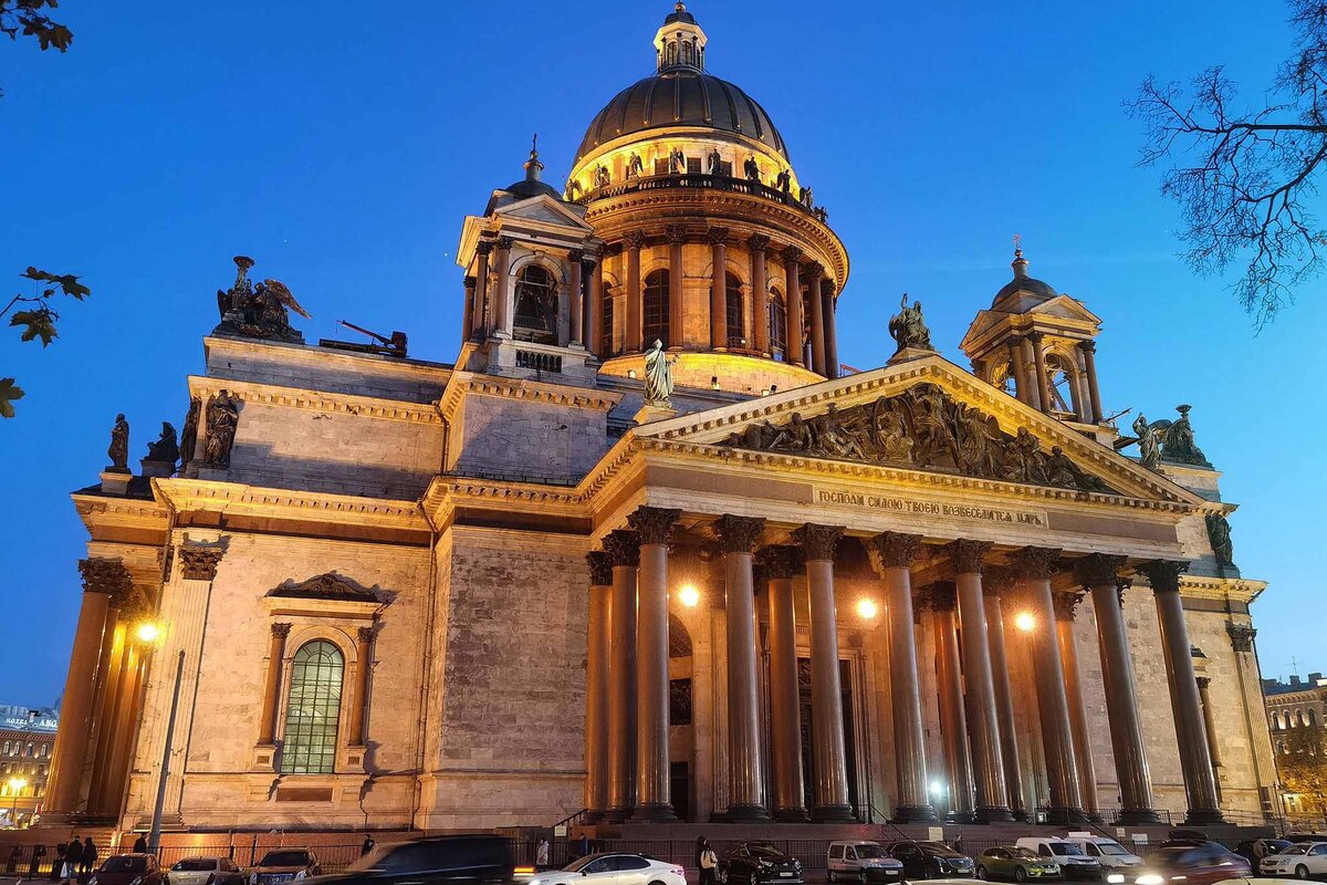    В Санкт-Петербурге находится более 250 культовых сооружений различных конфессий, большинство из которых являются памятниками федерального значения.Фото: Артем КОСТЕНКО