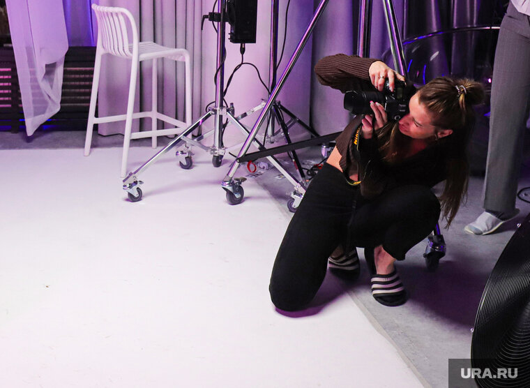    Работа с фотографом — одна из задач конкурсанток