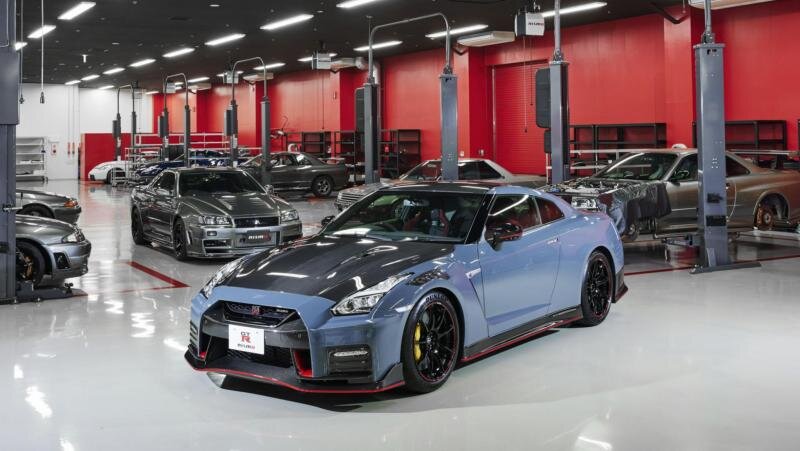 Неожиданно... Это новый Nissan GT-R Nismo R35 GT-R еще жив, так как инженеры снижают вес