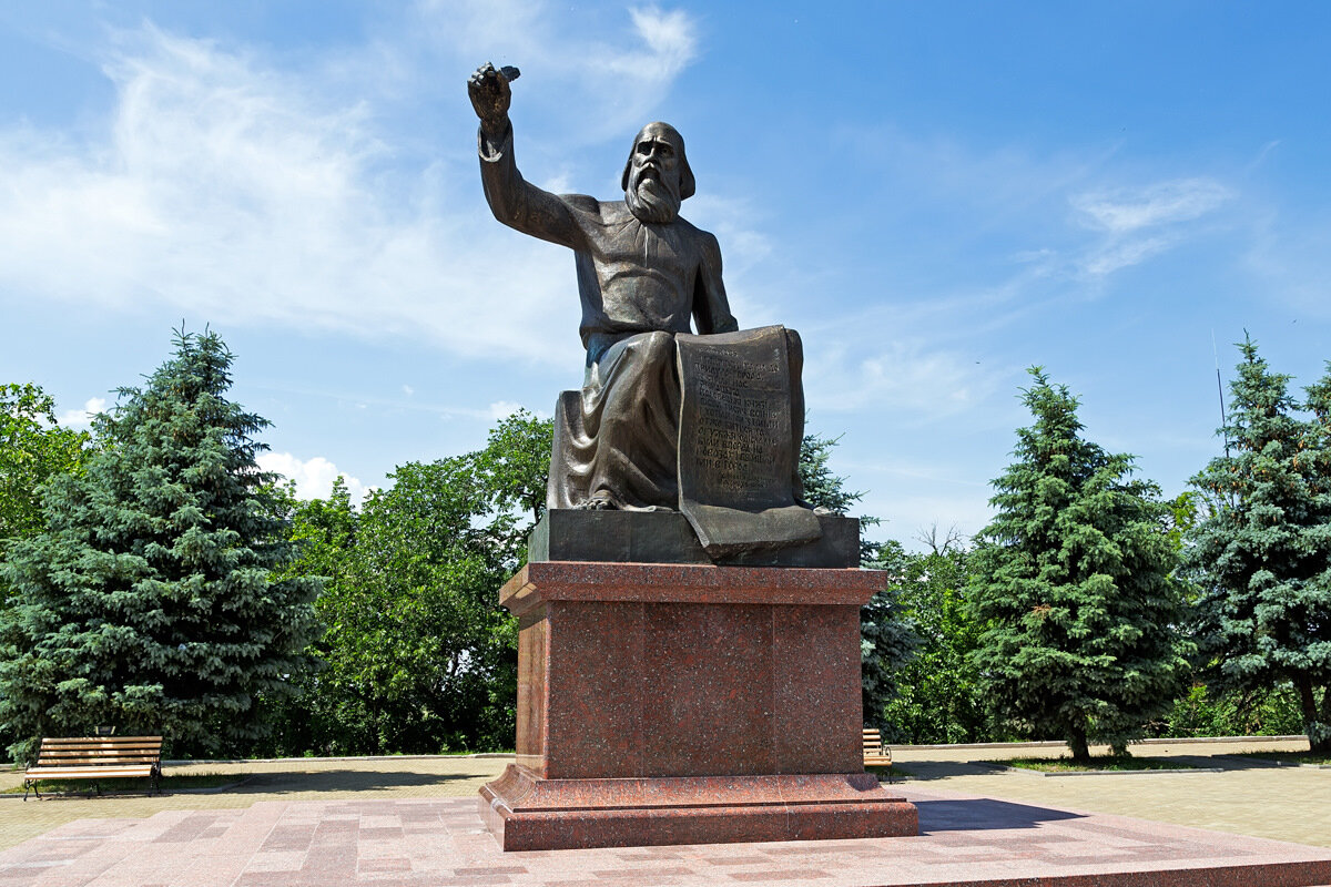 Памятник владимиру мономаху в москве