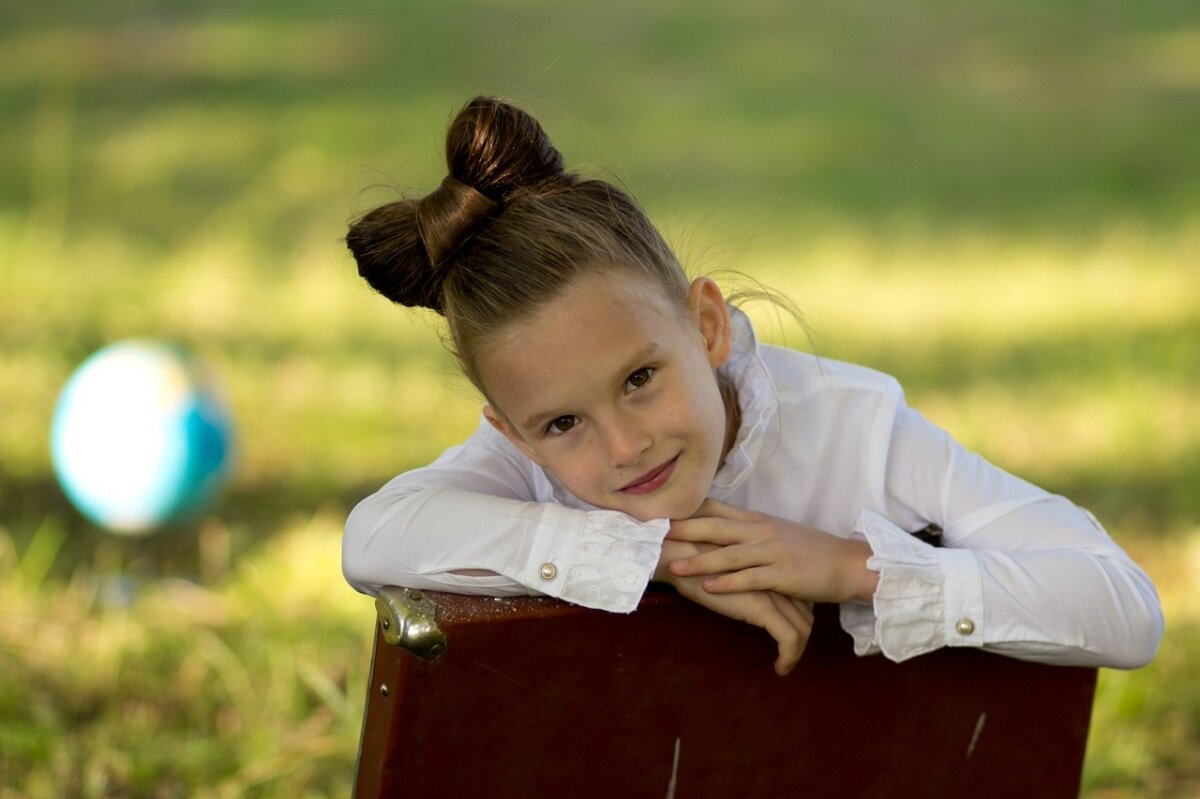 Клуб обмена дочки матери. Грудки дочки вк. Знакомьтесь моя дочь. Девочка подросток с родителями. Фотосессия мама и взрослая дочь в студии.