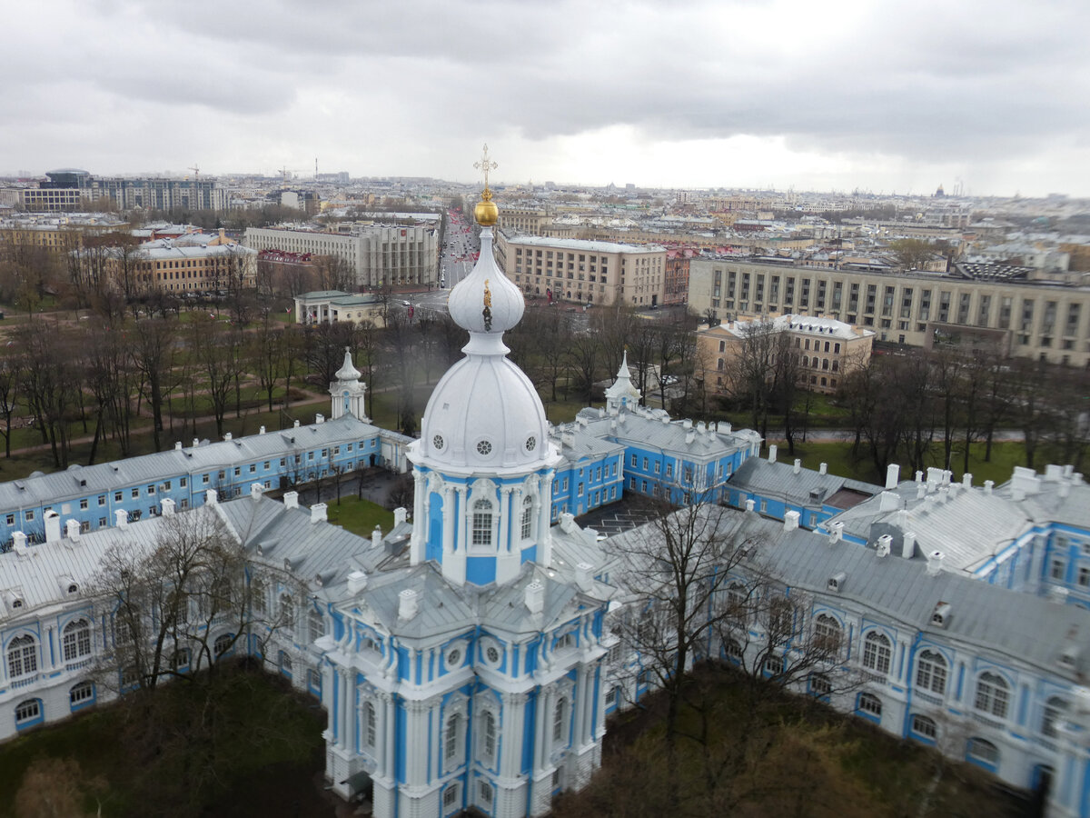 смольный собор в санкт петербурге внутри