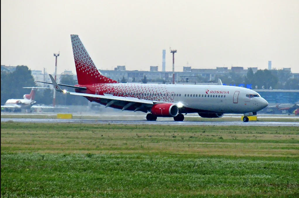 Москва караганда самолет. Суперджет 100 Россия авиакомпания. Самолёт SSJ-100 АК Россия. SSJ 100 АК Россия. SSJ 100 Rossiya Airlines