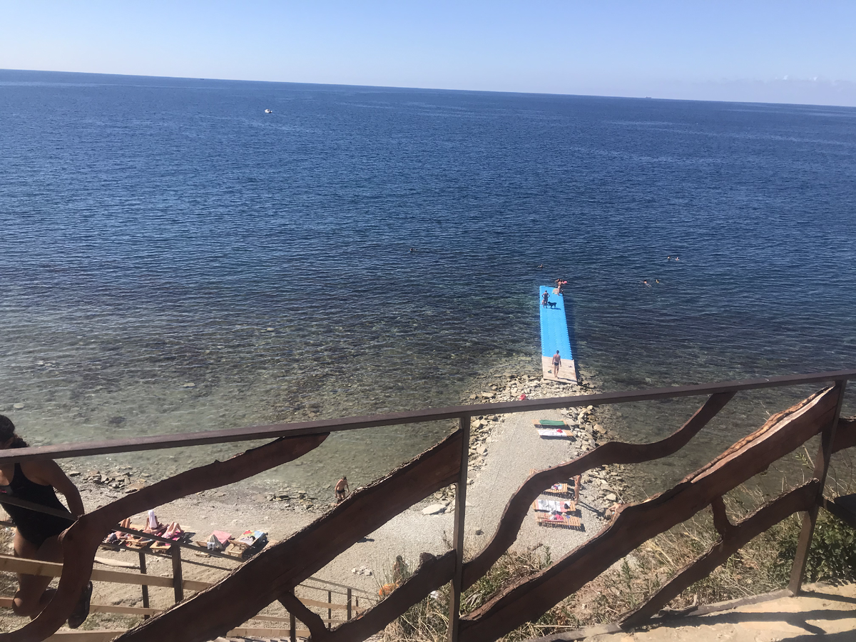 Понтонный мостик. Вид сверху.