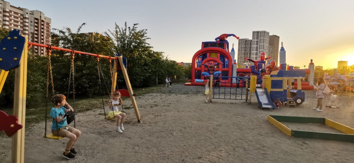 Открытые детские площадки Екатеринбурга для детей, где можно погулять без  ущерба для кошелька | Ирина Тютрина | Дзен