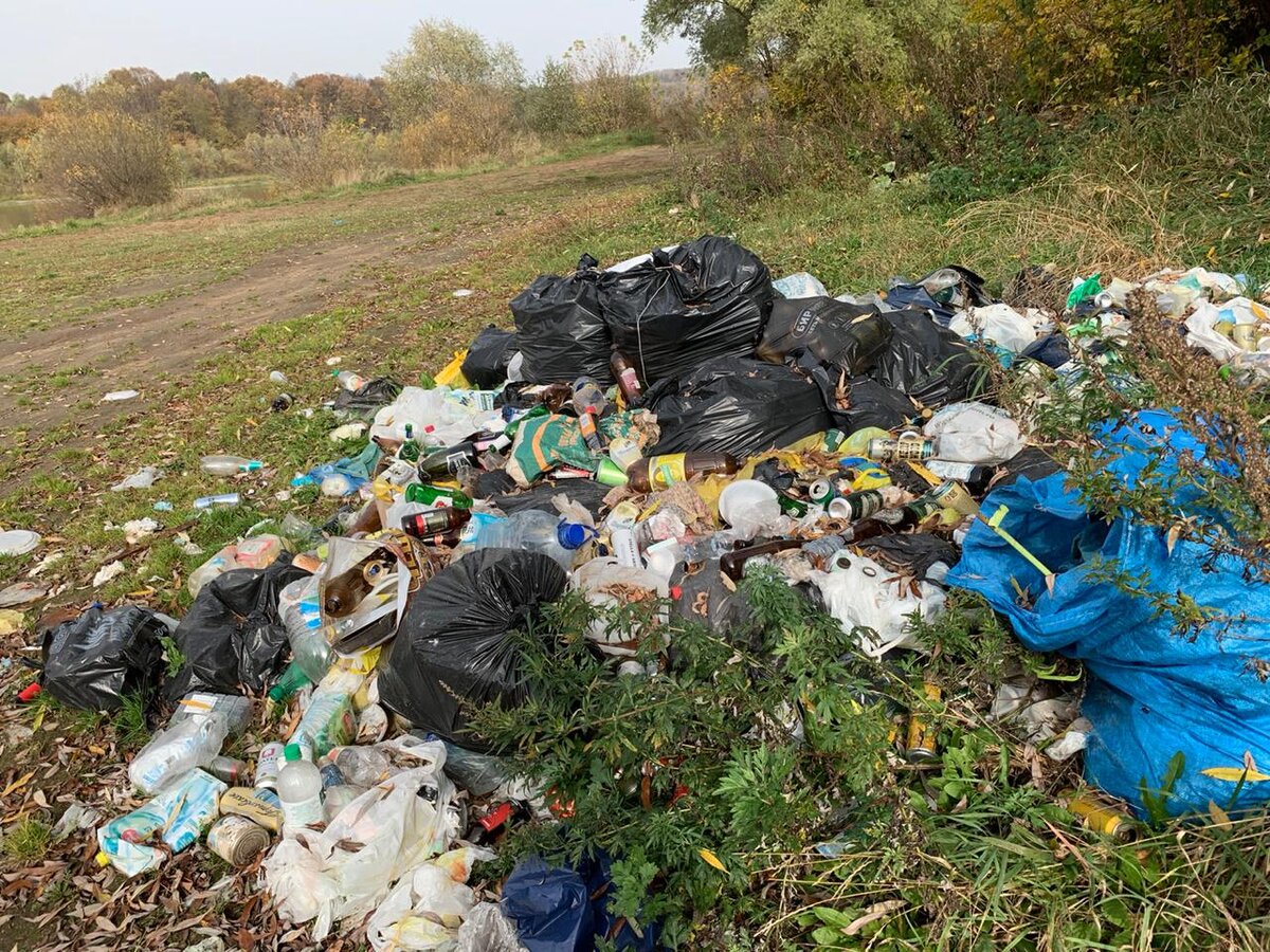 въезд на пляж, горы мусора