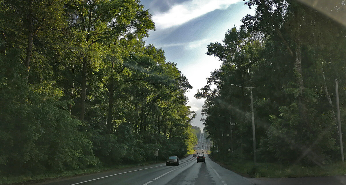 Честно, пока я не очень фанатею от идеи вести машину самостоятельно. В окно не получится любоваться... И такие вот фотографии снимать...
