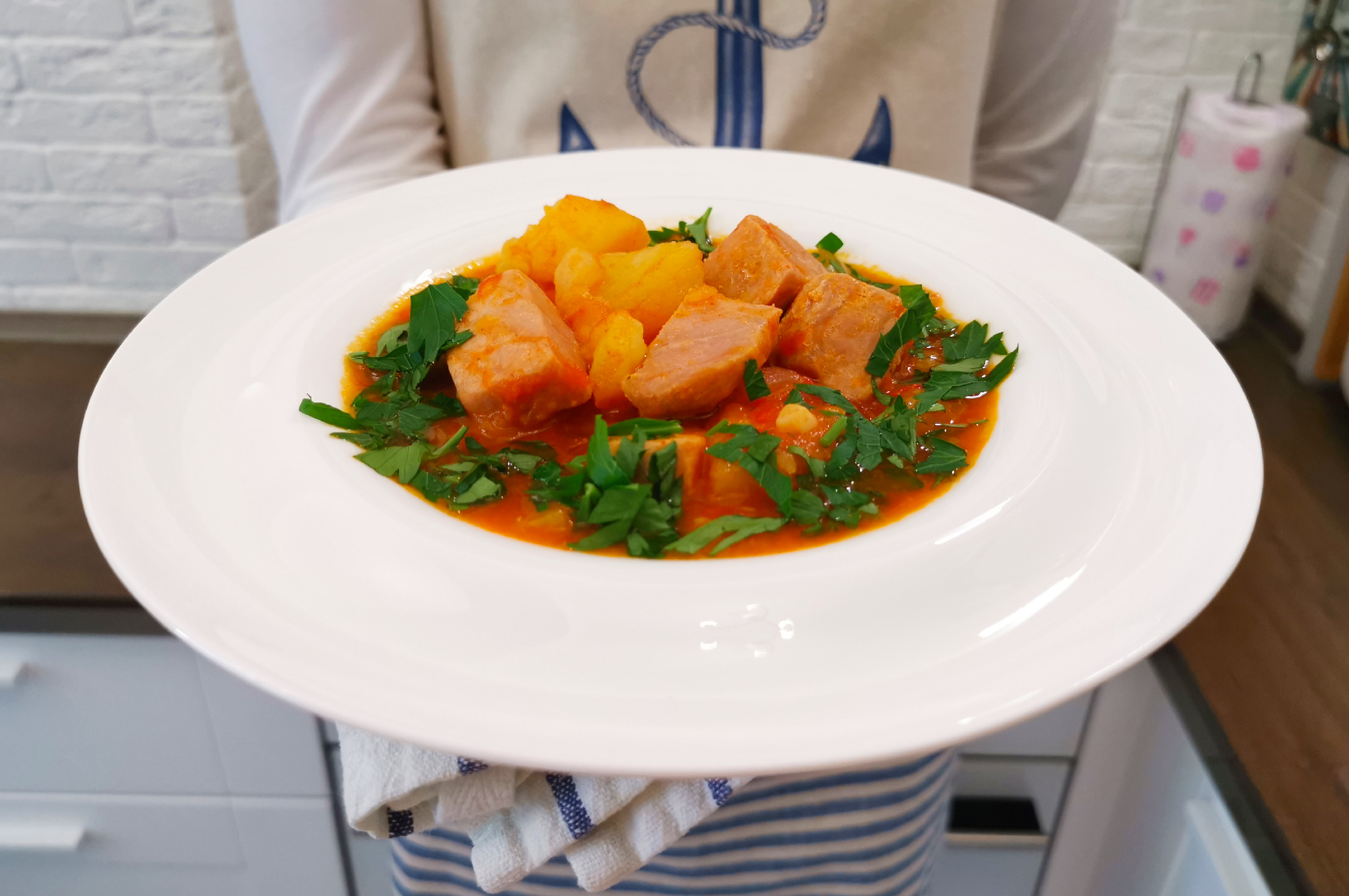 Густой испанский суп. Испанский суп сальморехо. Мармитако. Сальморехо суп. Густой испанский суп.