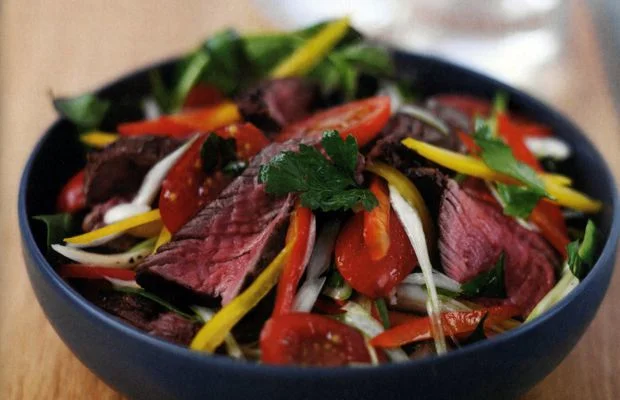 Салат с мясом грача и винегретом