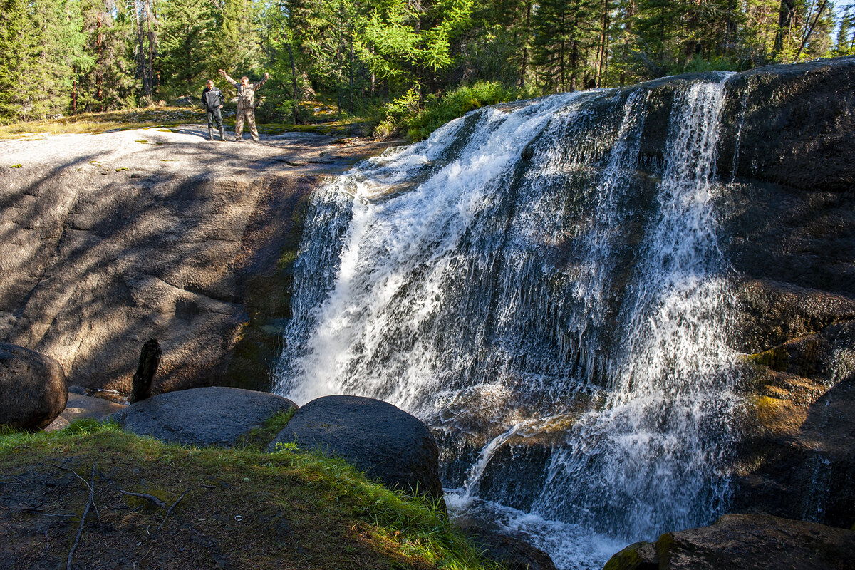 Часть водопада, вошедшая в кадр!
