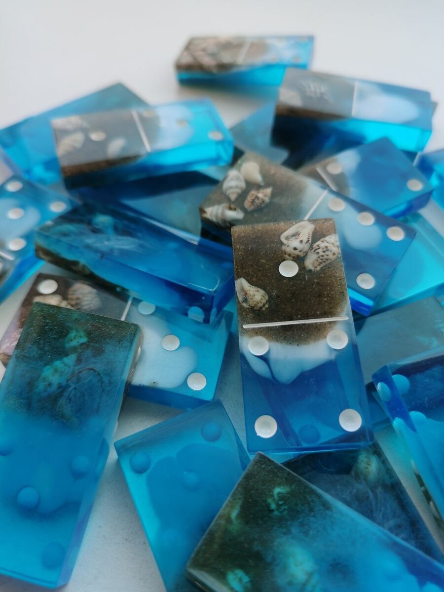 Изделия, выполненные с помощью заливки в силиконовый молд.