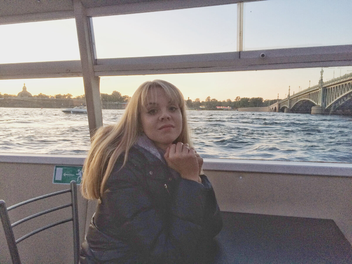 В той самой поездке, мучаюсь от токсикоза