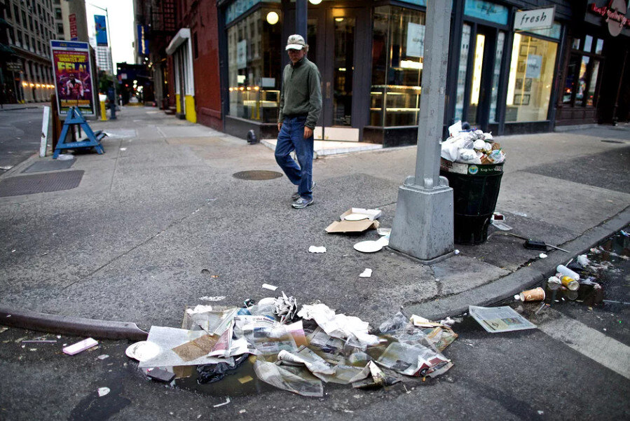 Фото из интернета. Баба Яга в таких местах не бывала.