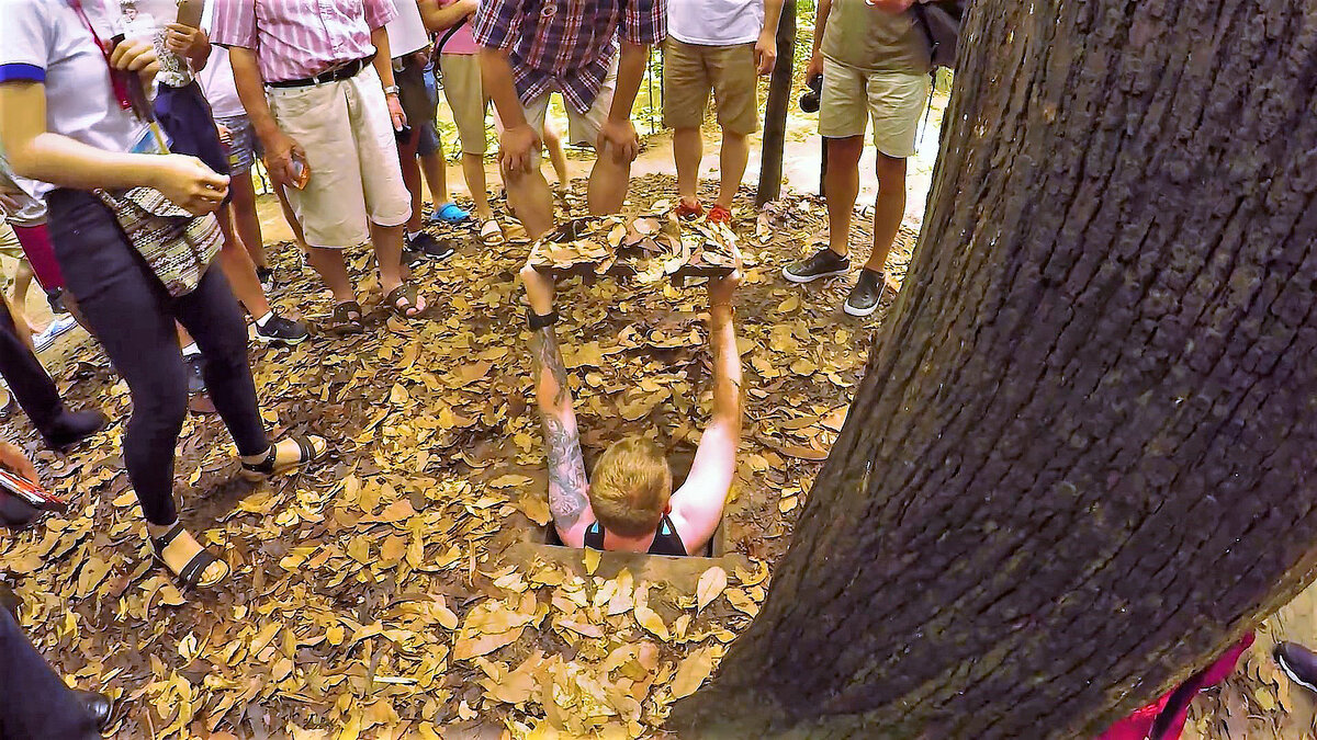 так маленького размера вьетнамцы прятались от американских солдат - листайте >>>>