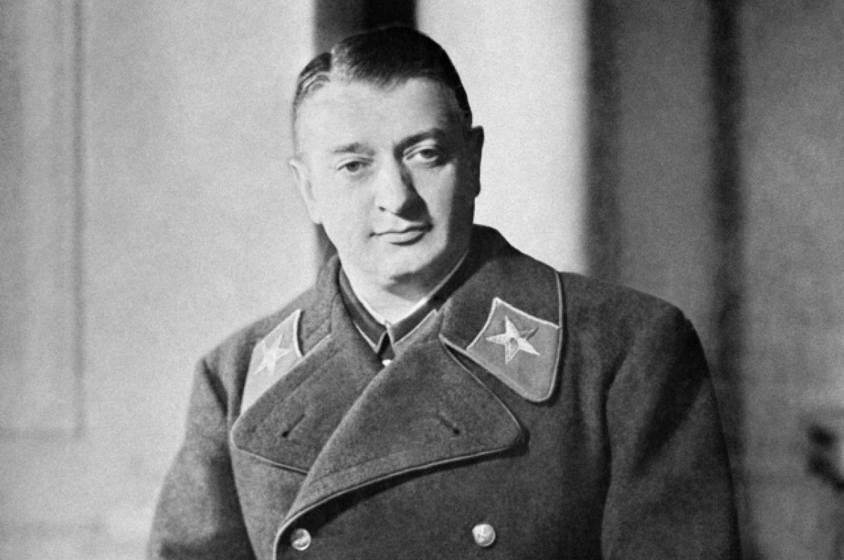    Михаил Николаевич Тухачевский (1893-1937 гг).